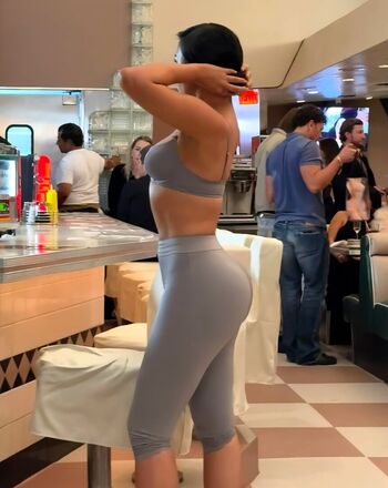 Julia Kelly