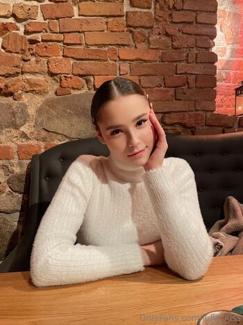 julia_kiss