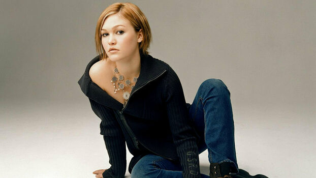 Julia Stiles
