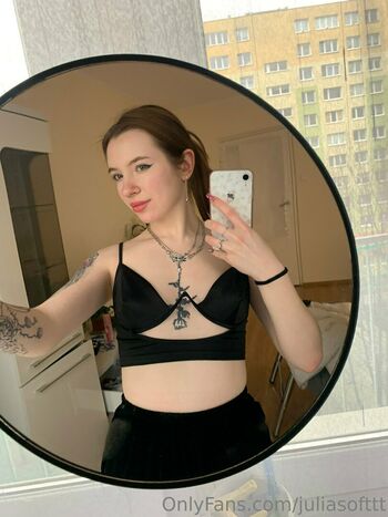 juliabloomy