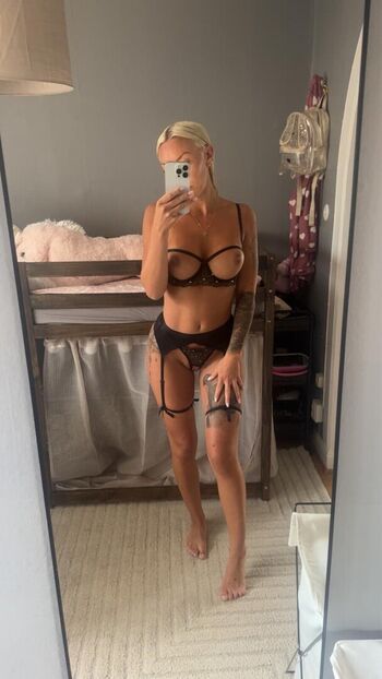julianaa_bad01