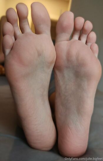 julie.bigfeet