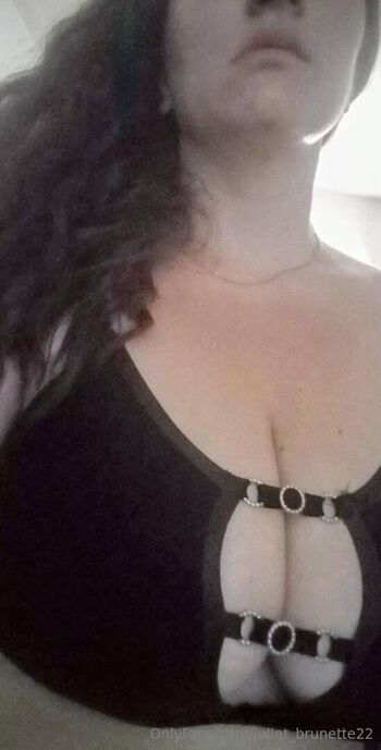 juliet_brunette22