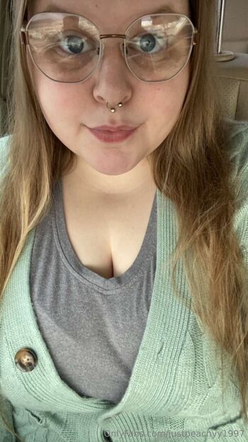 justpeachyy1997