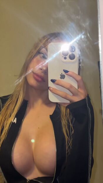 kaarolzx