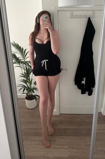 kaatiewoolls