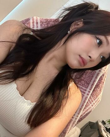 Kang Hee Yoon