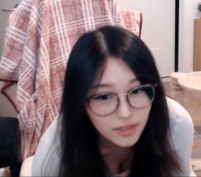 Kang Hee Yoon