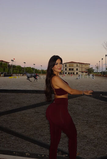 Kardelen Toprak