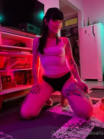 Kat Vans