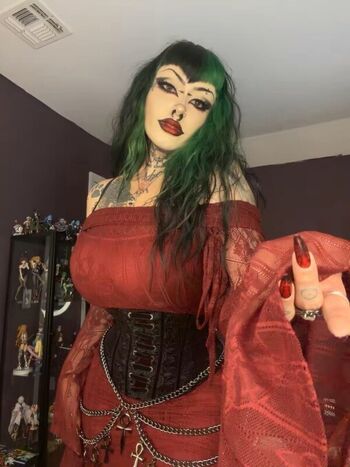 Kawaiii_Corpse, Bella Luna