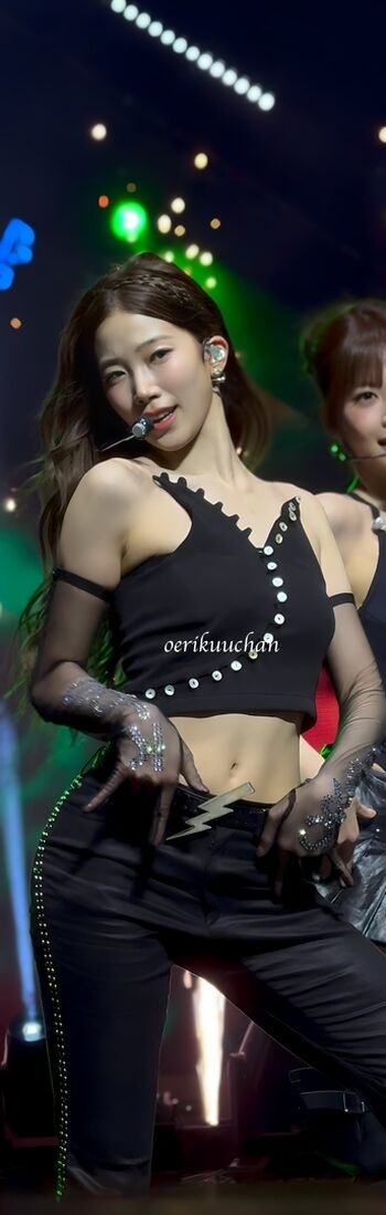 Kazuha Nakamura 中村 一葉