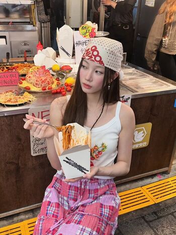 Kazuha Nakamura 中村 一葉