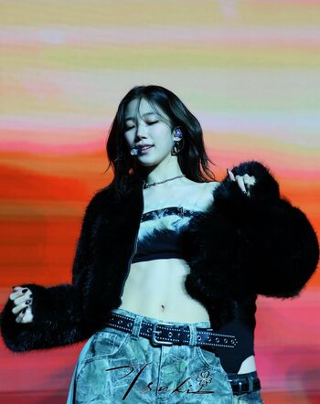 Kazuha Nakamura 中村 一葉