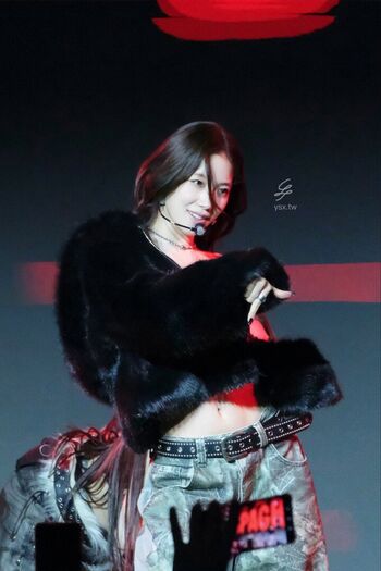 Kazuha Nakamura 中村 一葉