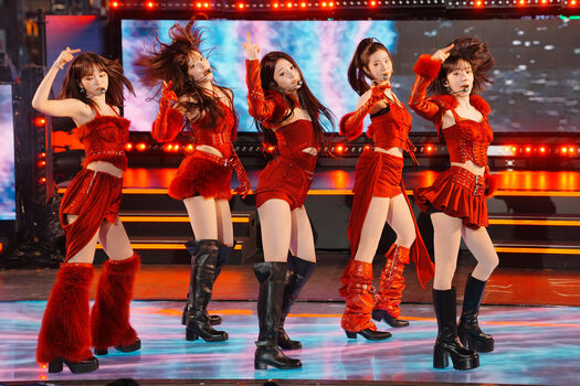 Kazuha Nakamura 中村 一葉