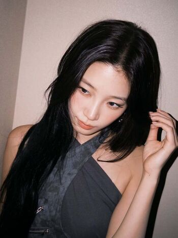 Kazuha Nakamura 中村 一葉