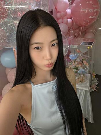Kazuha Nakamura 中村 一葉