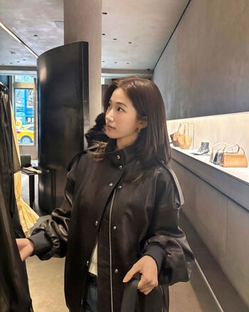 Kazuha Nakamura 中村 一葉 | LESSERAFIM