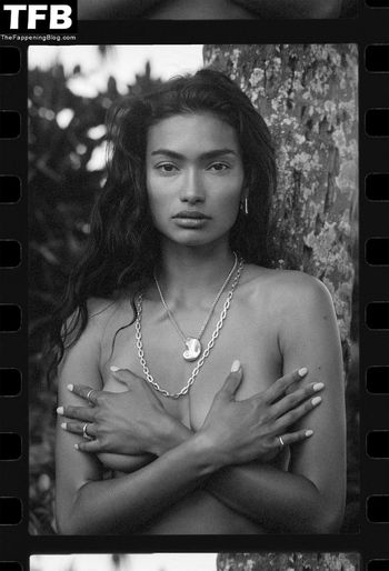 Kelly Gale