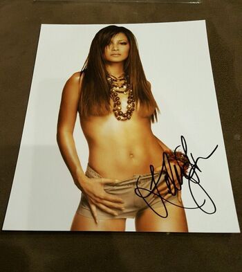 Kelly Hu