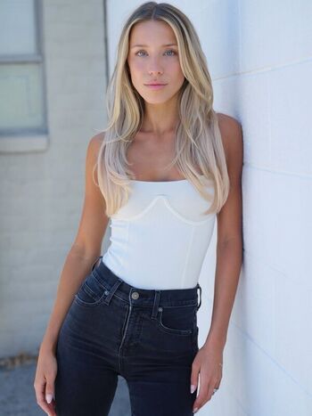 Kenzi Hope