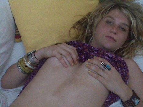 KeshaRose