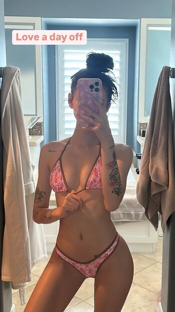 Kiana_akers