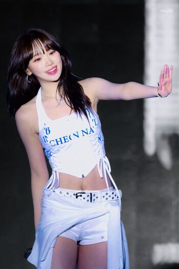 Kim Chaewon