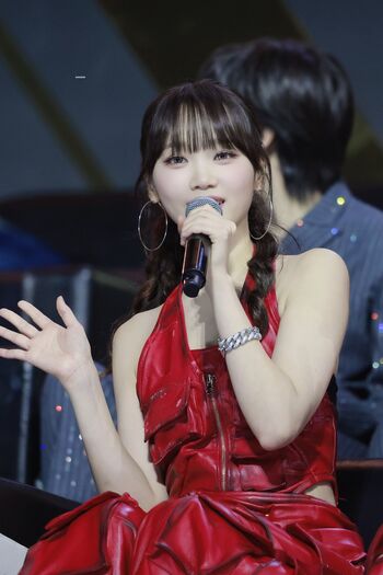 Kim Chaewon 김채원 [Le Sserafim]