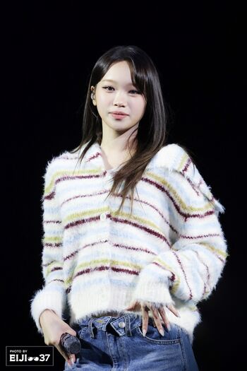 Kim Chaewon 김채원 [Le Sserafim]