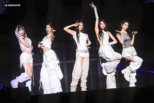 Kim Chaewon 김채원 [Le Sserafim]