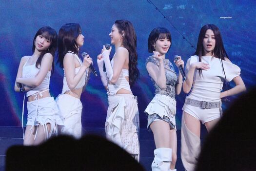 Kim Chaewon 김채원 [Le Sserafim]