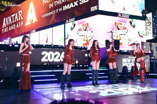 Kim Chaewon 김채원 [Le Sserafim]