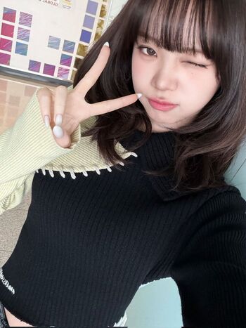 Kim Chaewon 김채원 [Le Sserafim]