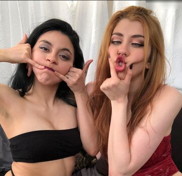 Kimmi & Vivi