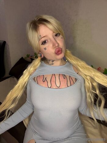 kinkybrattyaurora
