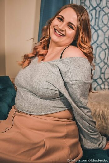kinkycurvykat