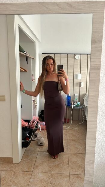 Kirsty D