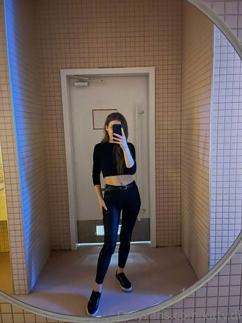 kitty_di