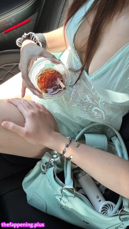 28.2.01 / https: / kkarenz / kkarenzeng Foto OnlyFans Nuda #20