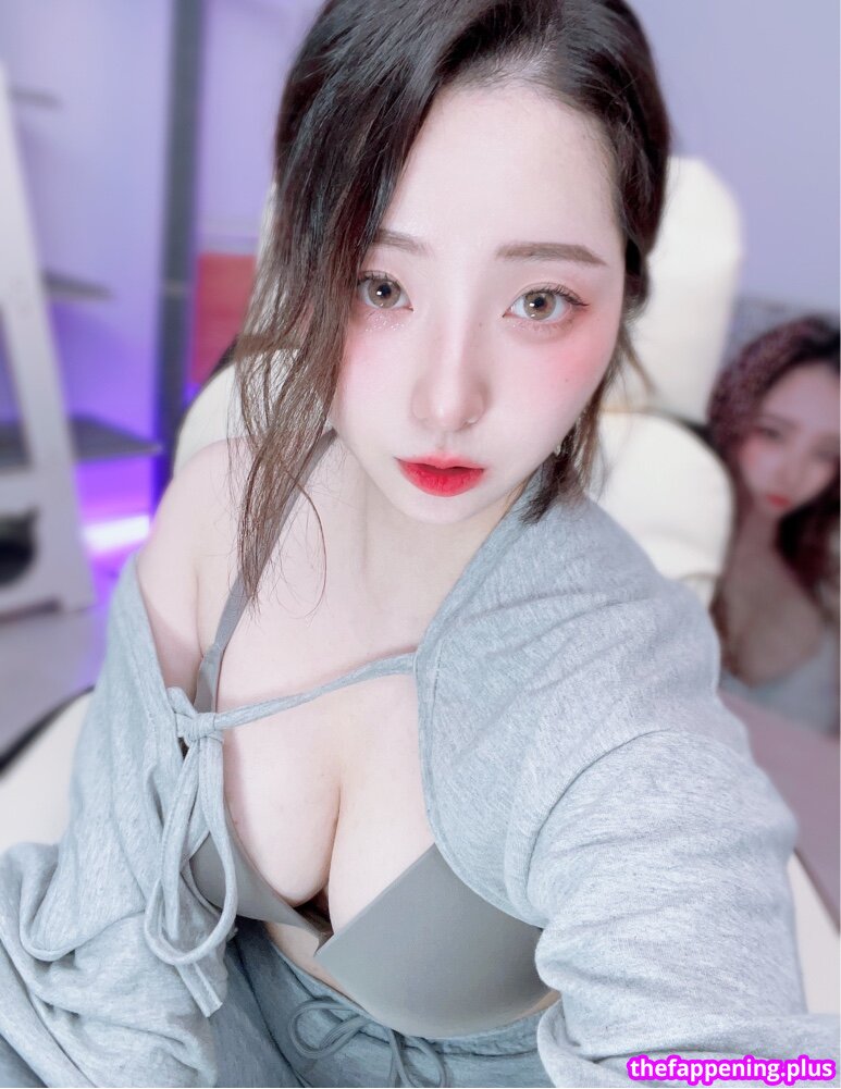Kkoduengeo Fotografie OnlyFans Dezbrăcată #5
