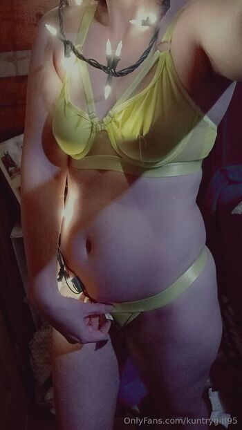 kuntrygirl95