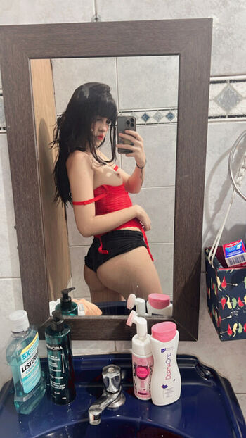 laah_girl