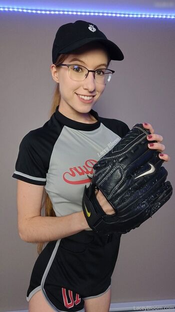 Lacey Bloom
