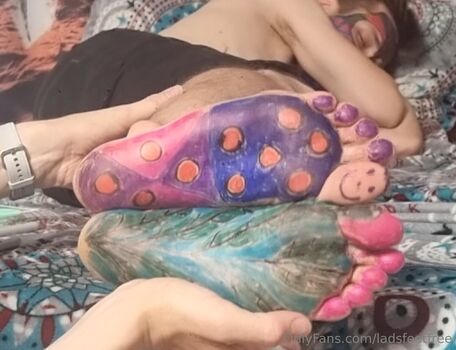 ladsfeetfree