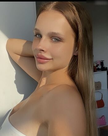 Lara.bttn