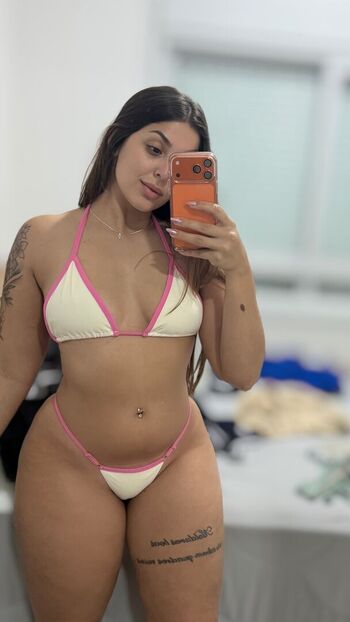 Lara Castro