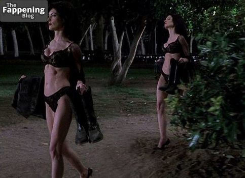 Lara Flynn Boyle