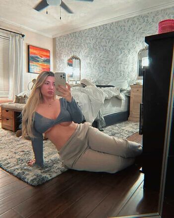 Lara Juicy